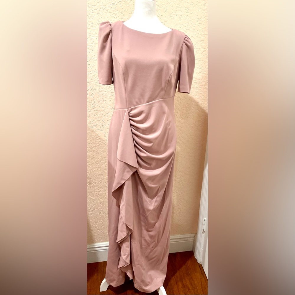 Xscape-Beautiful blush dress.😍